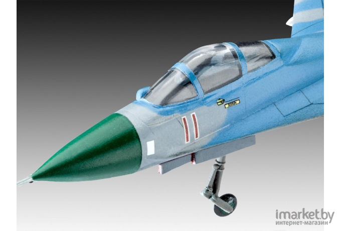 Сборная модель Revell Многоцелевой советский истребитель Су-27 Flanker [03948]