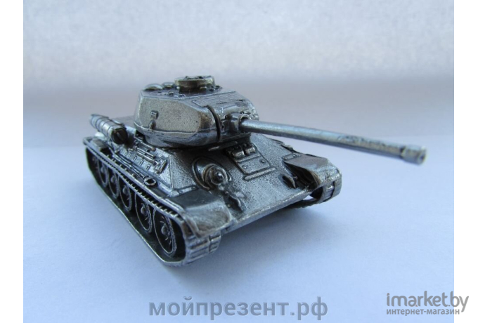 Сборная модель Revell Советский танк Т-34/85 [03302]