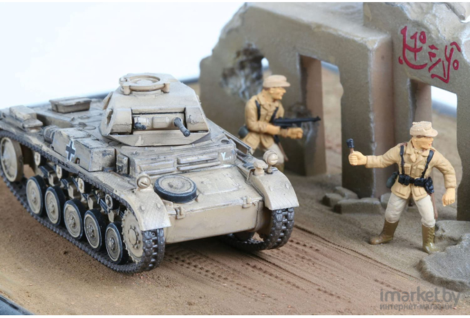 Сборная модель Revell Немецкий легкий танк PzKpfw II Ausf. F [03229]