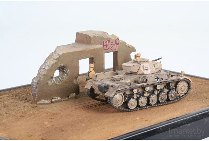 Сборная модель Revell Немецкий легкий танк PzKpfw II Ausf. F [03229]