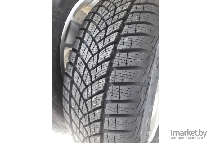 Шины Goodyear UltraGrip Performance+ 205/40R18 86W XL