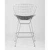 Барный стул Stool Group с низкой спинкой Bertoia хромированный/с черной подушкой [BTY-24L-P6 CH/BL]