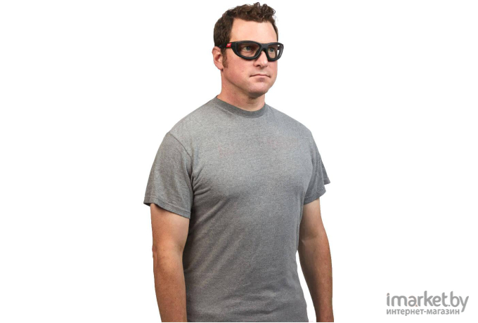 Защитные очки  Milwaukee с повышенной защитой с уплотняющей вставкой PREMIUM [4932471885]