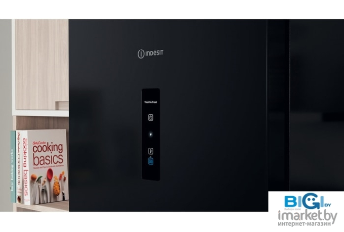 Холодильник Indesit ITR 5200 B