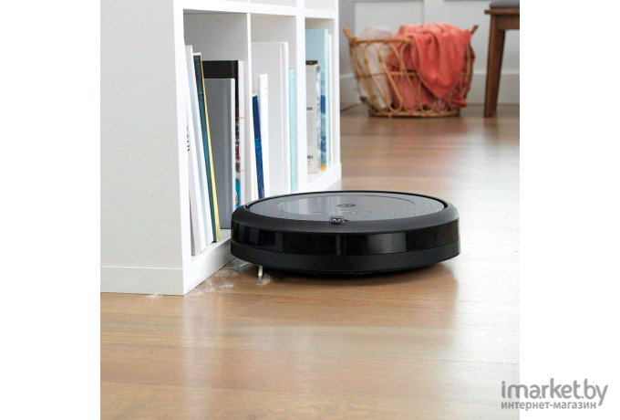 Робот-пылесос iRobot Roomba i3