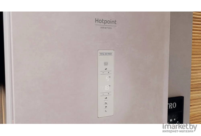 Холодильник Hotpoint-Ariston HTS 8202I M O3
