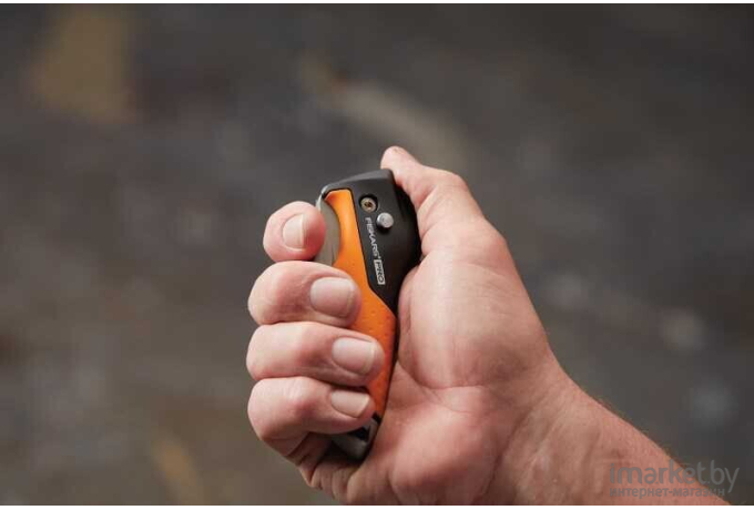 Нож строительный Fiskars CarbonMax [1027224]