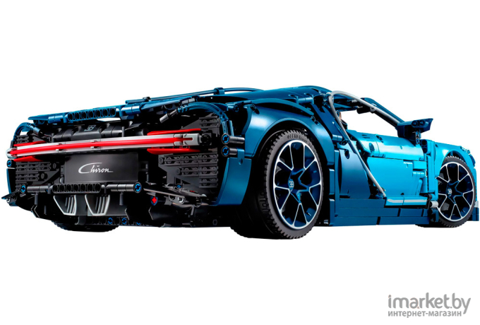 Конструктор LEGO Technic Bugatti Chiron [42083]