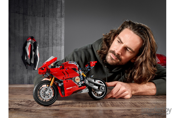 Конструктор LEGO Technic Ducati Panigale [42107]