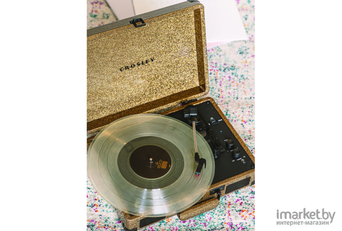 Виниловый проигрыватель Crosley Cruiser Plus Soft Gold [CR8005F-GA4]