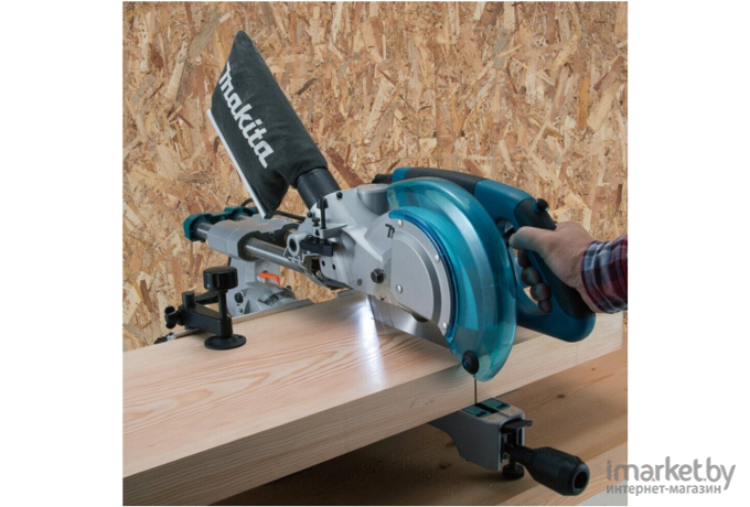 Торцовочная пила Makita LS0815FLN