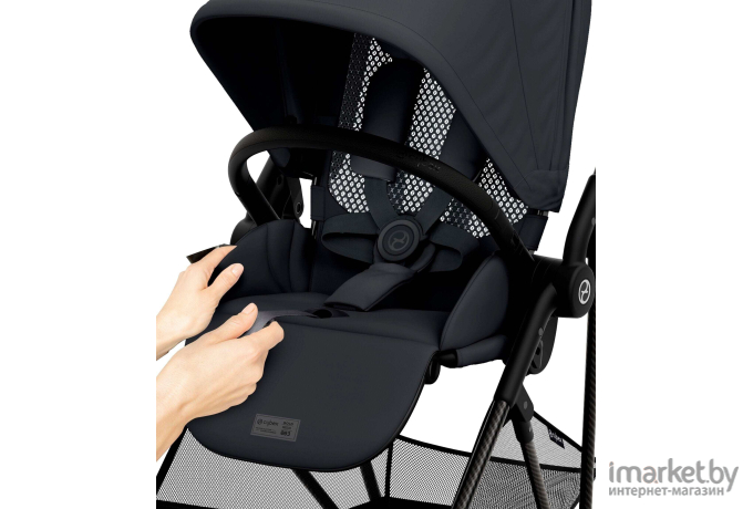 Коляска прогулочная Cybex Melio Carbon moon black