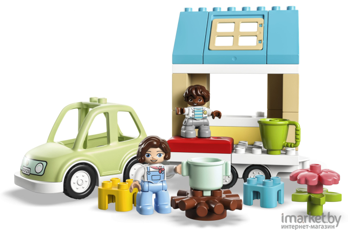 Конструктор LEGO Duplo Семейный дом на колёсах (10986)