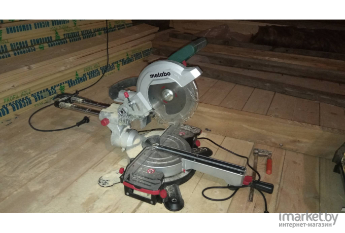 Торцовочная пила Metabo KGS 216 M SET (690827000)