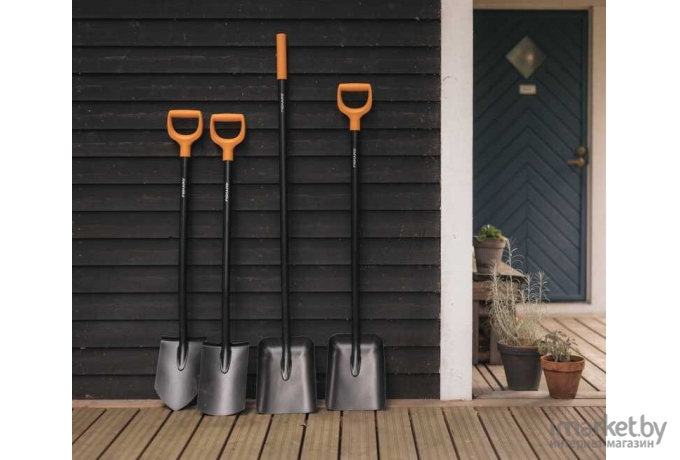 Лопата Fiskars Solid (1066716)