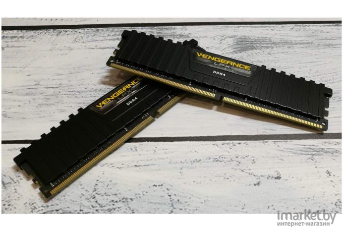 Оперативная память Corsair Vengeance LPX Black 2x8GB DDR4 PC4-21300 [CMK16GX4M2A2666C16]