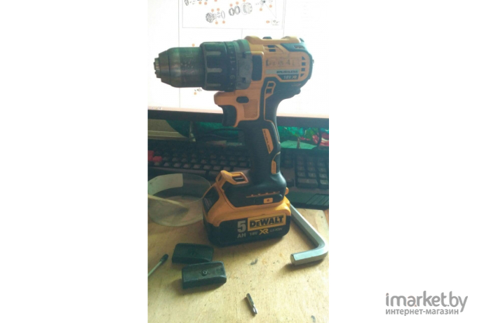 Дрель-шуруповерт DeWalt DCD791P2