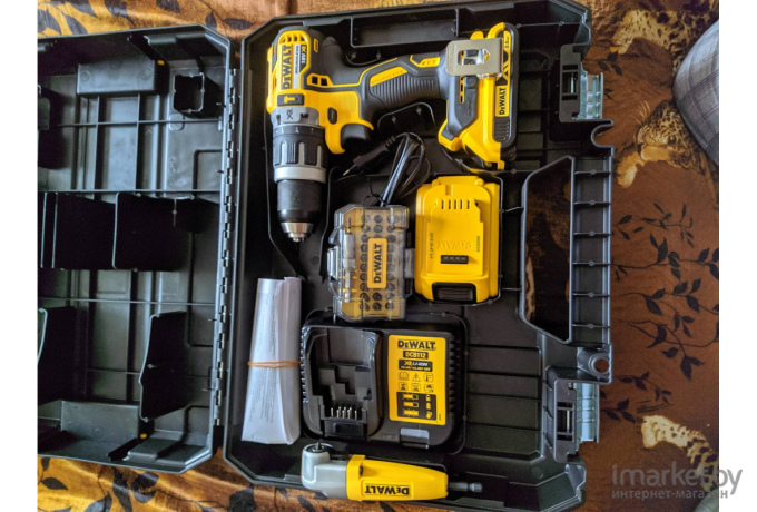 Дрель-шуруповерт DeWalt DCD796D2