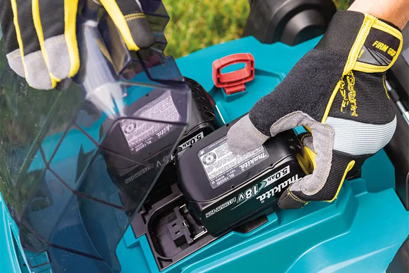 Makita DLM382