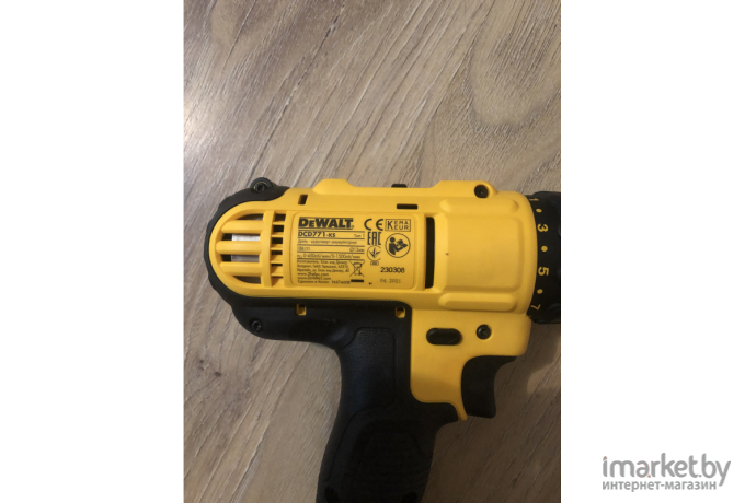 Дрель-шуруповерт DeWalt DCD771D2